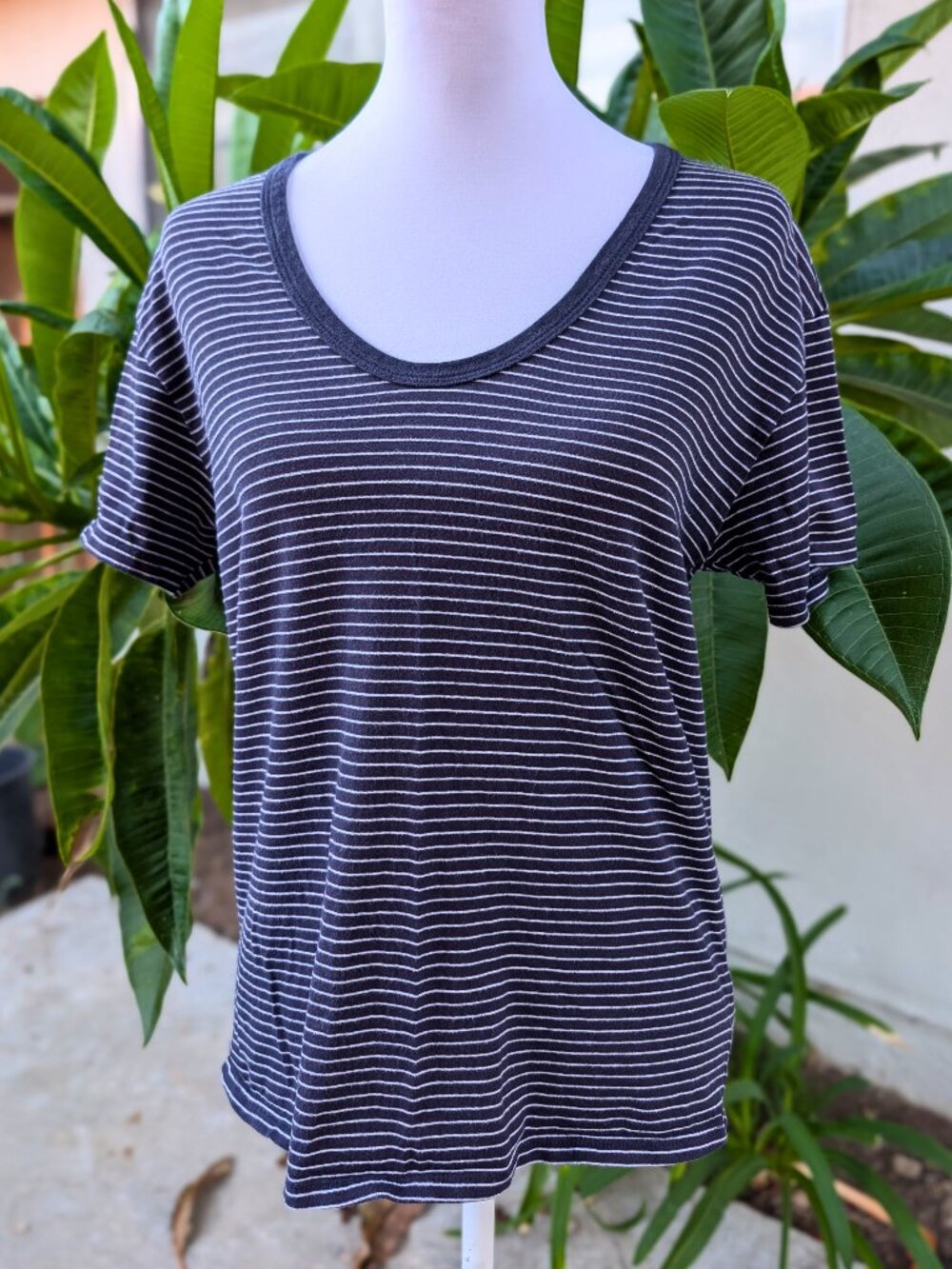 AG Adriano Goldschmied blue & white Henson striped tee size S VGUC